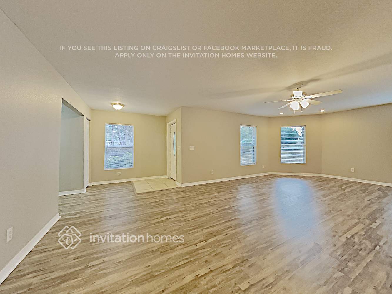 Building Photo - 2401 Granada Cir E