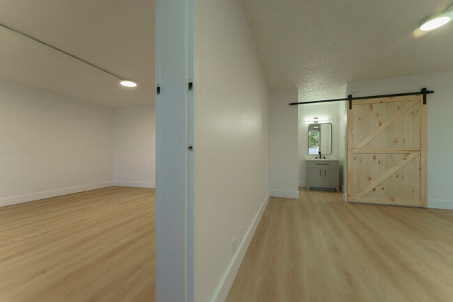 Building Photo - The Dels - Hazelwood