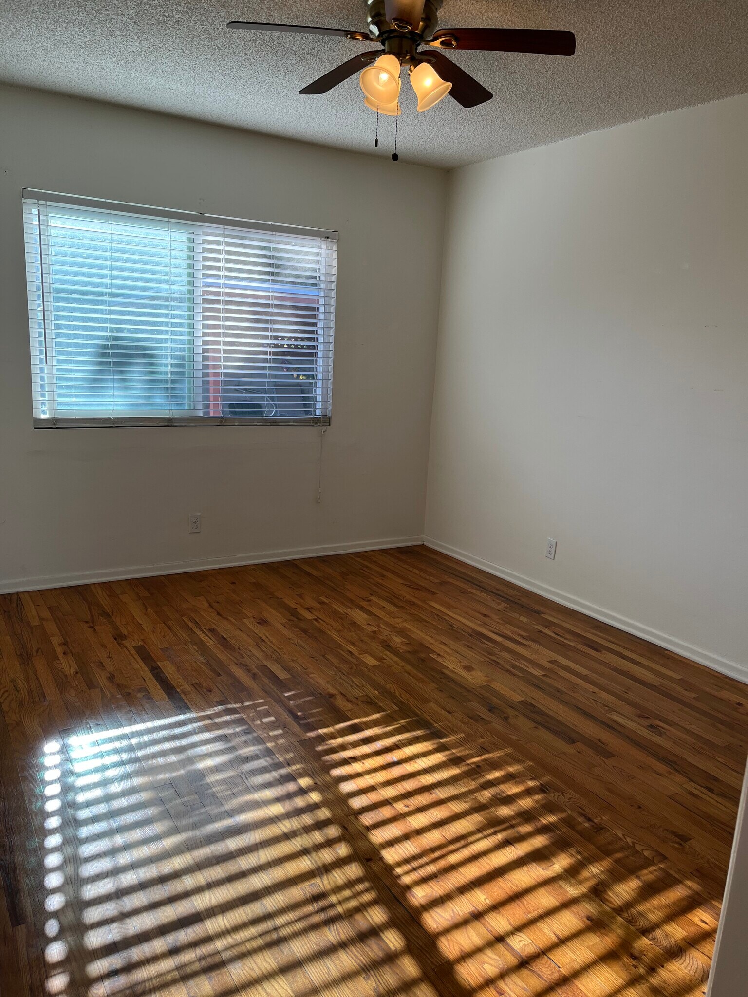 Bedroom - 4074 Rosabell St