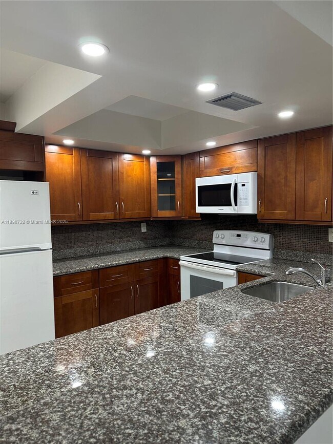 Primary Photo - 9010 SW 125th Ave