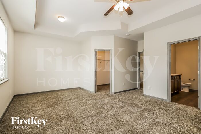 Building Photo - 971 Treymont Way SW