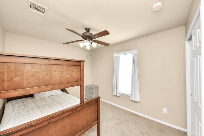 Building Photo - 8428 Willow Loch Dr