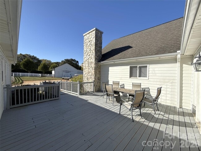 Building Photo - 14009 Thompson Rd