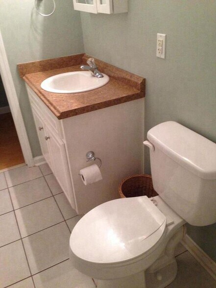 Master Suite Bath-1 - 129 Greene St