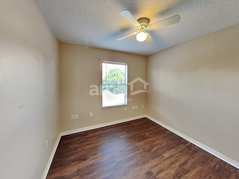 Building Photo - 10725 Bamboo Rod Cir