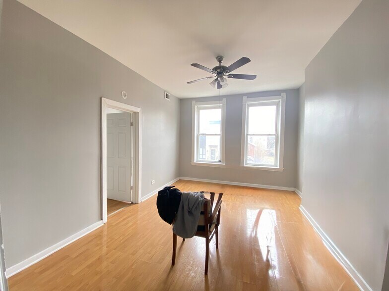 Building Photo - 1444 N Talman Ave