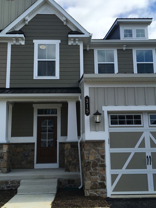 Building Photo - Stunning Luxury Twin Single-Family in Prestigious Atwater – 4BR, 3.5BA | Finished Basement with F...