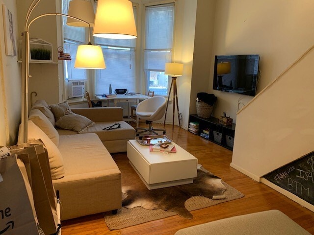 Building Photo - 3911 Pine St