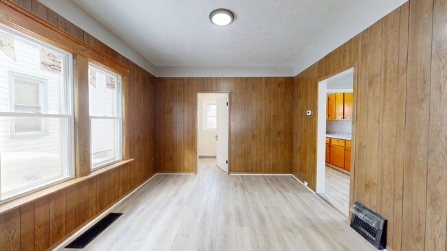 Building Photo - Slavic Village - 4 Bedroom - Single Family Home