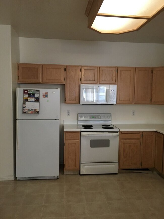 Building Photo - 234