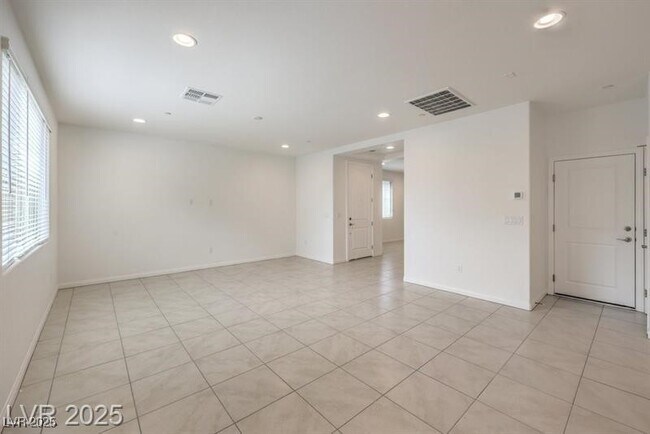 Building Photo - 89 Oratorio Dr