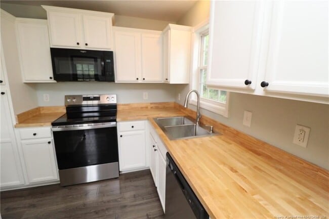 Building Photo - 1041 Parkers Ridge Dr