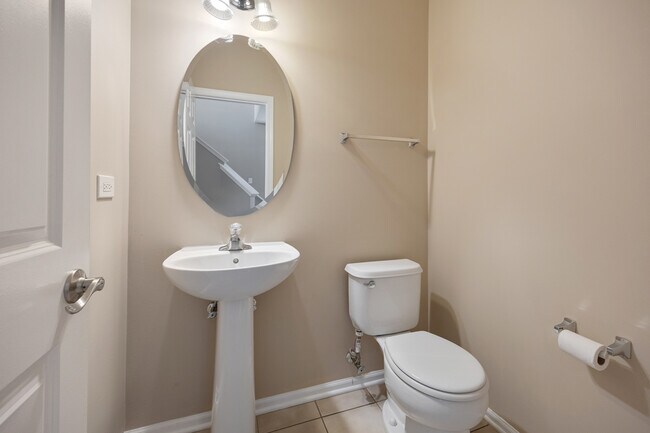 Building Photo - 23932 McMullin Cir