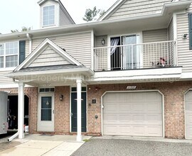 Building Photo - 11337 N Woods Dr