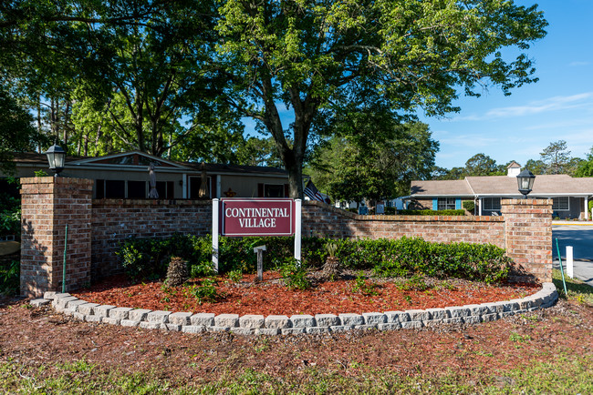 Continental Village - 5400 Collins Rd Jacksonville FL 32244 | Apartment ...