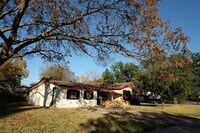 Building Photo - 3401 Princeton Dr