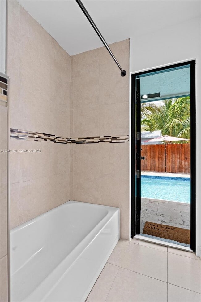 Building Photo - 730 SW 95 Terrace