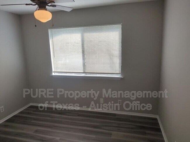 Building Photo - 6604 Scrub Oak Ln