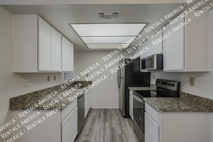 Building Photo - 6480 N 82nd St