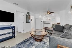 Building Photo - 11479 Island Ave