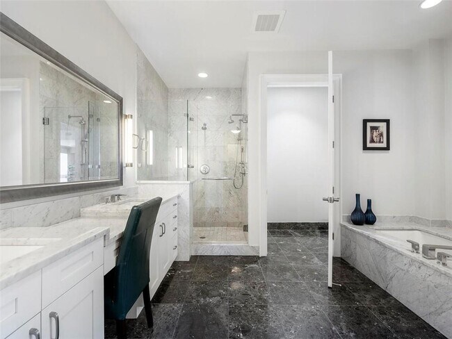 Building Photo - 1065 Peachtree St NE