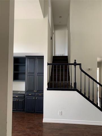 Building Photo - 400 St Durney Ct