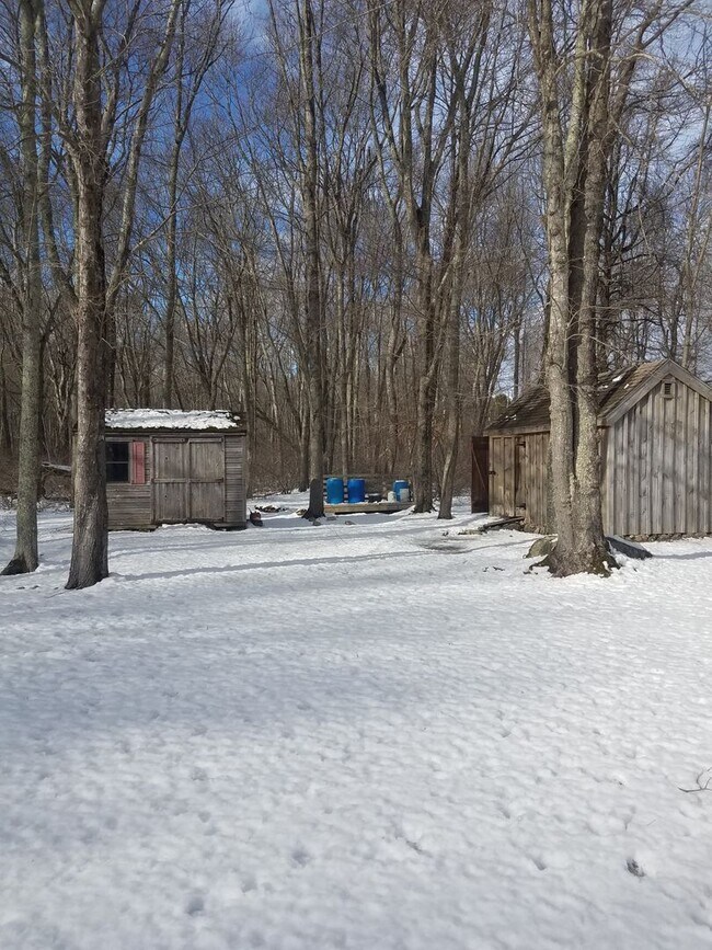 Building Photo - Salt Box in Stonington