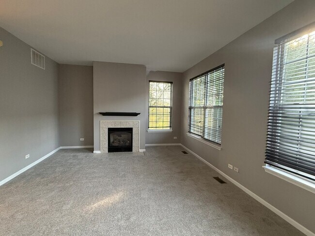Building Photo - 2320 Hudson Cir