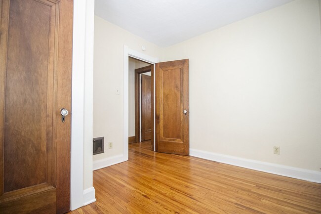 Building Photo - 306 E Northgate Pkwy