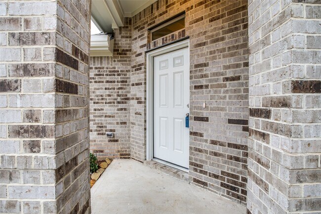 Building Photo - 20222 Rainflower Bay Ln