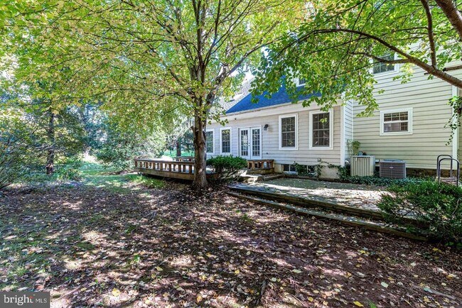 Building Photo - 1168 Taji Ct