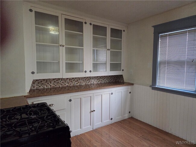 Building Photo - 212 Newburgh Ave