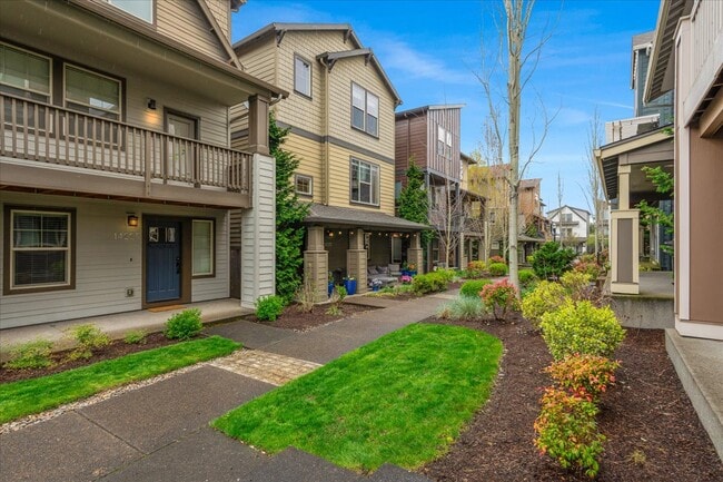 Building Photo - 14215 SW Burlwood Ln