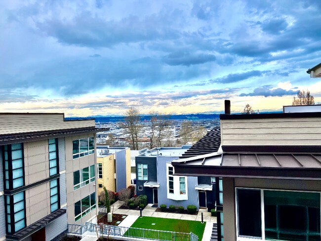 Building Photo - 2330 Yakima Ct