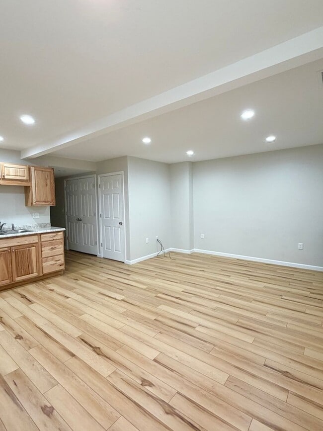 Building Photo - Rhodes