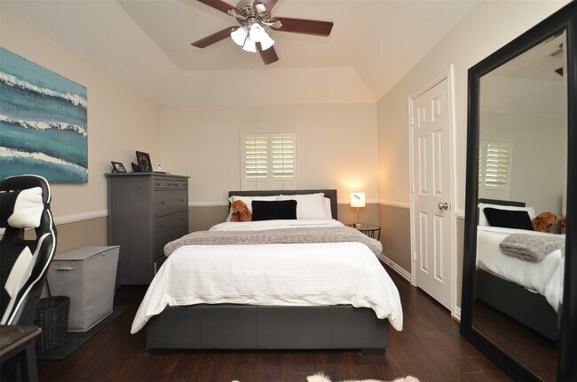 Building Photo - 1310 Wildwood Ln