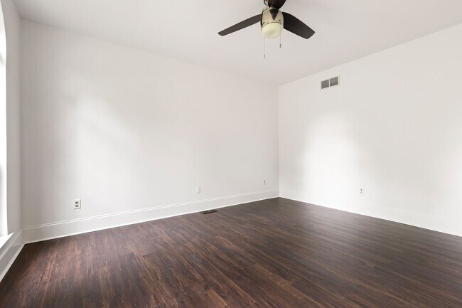 Building Photo - Stylishly Updated 4BR Home in Convenient Bear Location