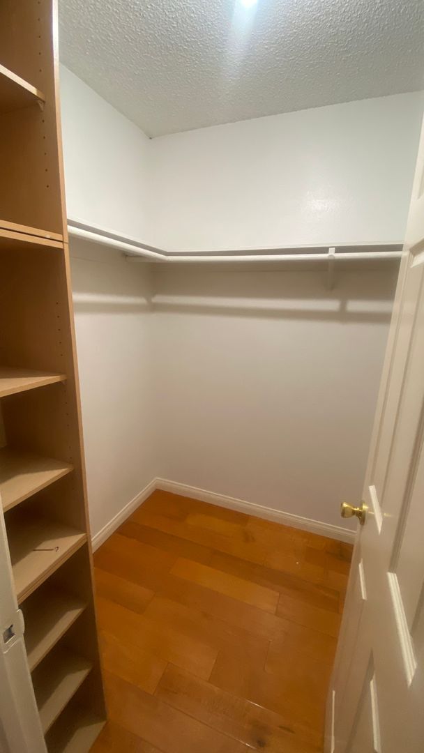 Building Photo - Renovated Townhome, Attached Garage, in Gated HOA Community *READ*