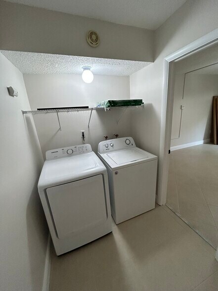 Building Photo - 11487 SW 109th Rd