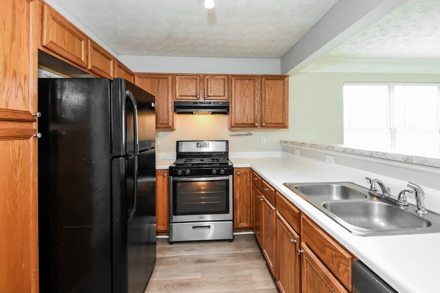 Building Photo - 1683 Barrington Overlook