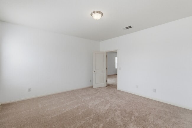 Building Photo - 211 Shiro Dr