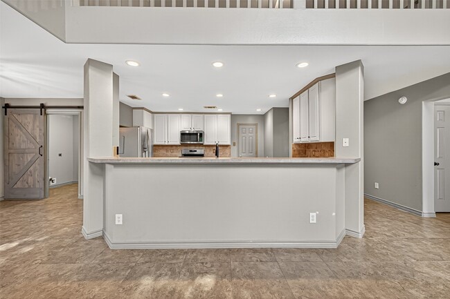 Building Photo - 14762 Country Rose Ln