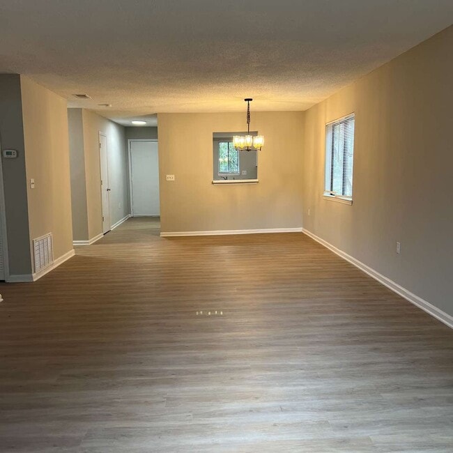 Building Photo - WELCOME TO COTTON HOPE HHI