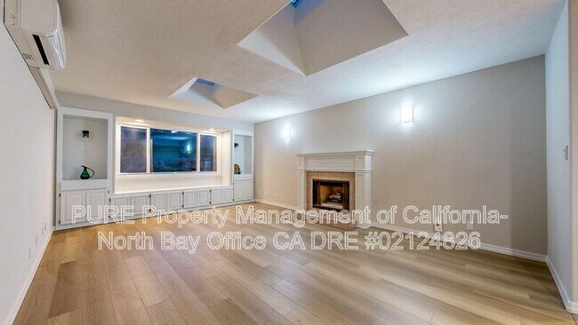 Building Photo - 2450 Grosse Ave