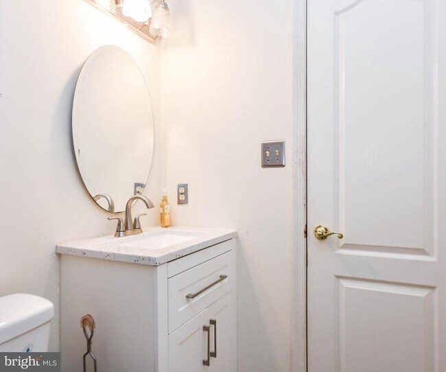 Building Photo - 1401 Deep Gorge Ct