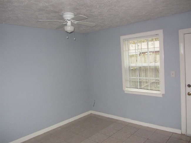 Building Photo - 5738 Easthampton Dr
