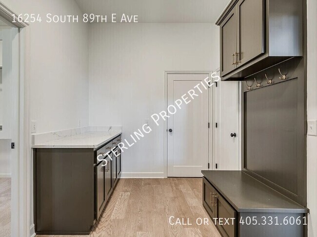 Building Photo - 16254 S 89th E Ave