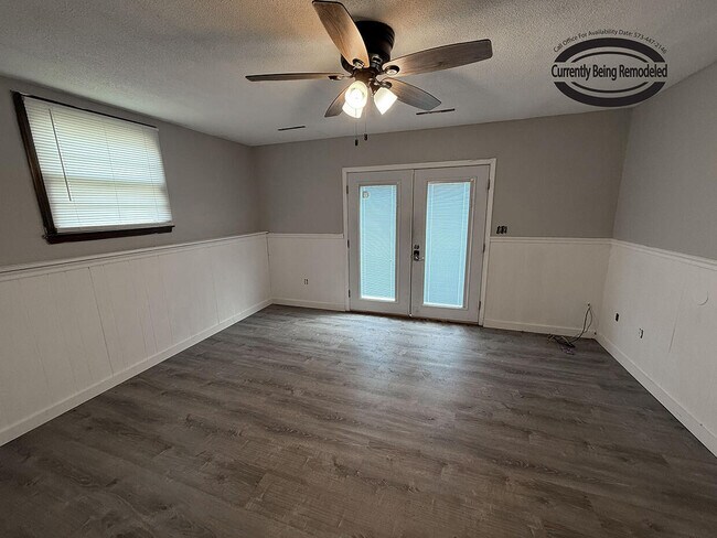 Building Photo - 1712 Garden Dr