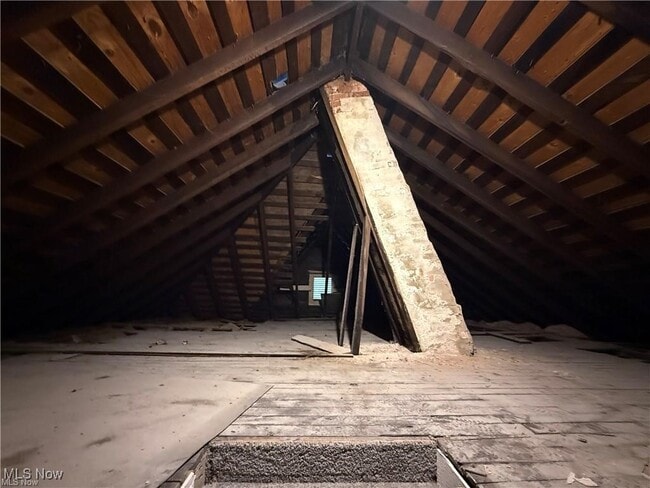 Building Photo - 338 N Wooster Ave