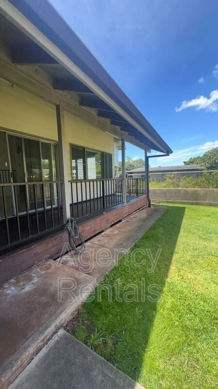 Building Photo - 1638 Ala Makani Pl